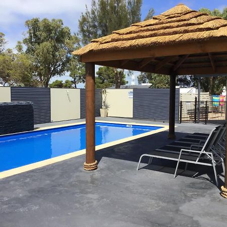 Ceduna Foreshore Caravan Park Buitenkant foto