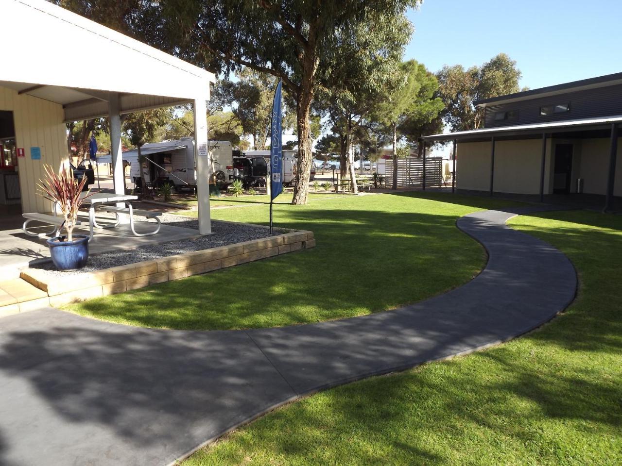 Ceduna Foreshore Caravan Park Buitenkant foto